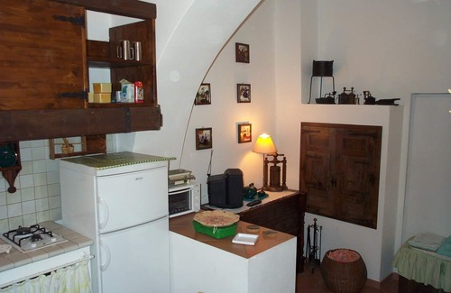 Leni Apartment | Green studio apartment in Salina Aeolian Islands 900 meters from the sea CIR:19083037C100309