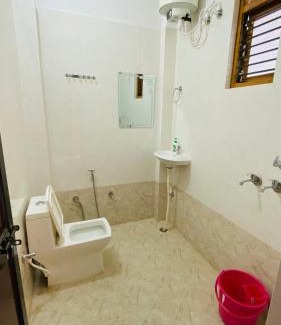 Sarnath Apartment | Green View Apartments Flat B