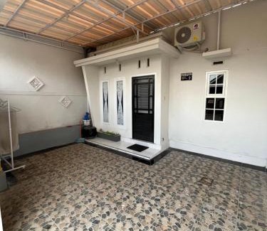 Medewi Apartment | Green view