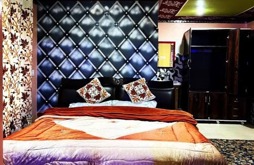 Srinagar House | GREEN WOODS PAYING GUEST HOUSE