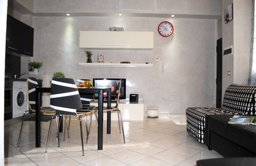 Paderno Dugnano Apartment | Green Zone Studio grazioso monolocale con wifi super-veloce