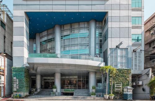 Greenhills Hotel | Greenhills Elan Hotel Modern - Newly Renovated