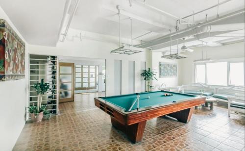 Greenhills Hotel | Greenhills Elan Hotel Modern - Newly Renovated