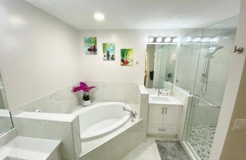 Naples Apartment | Greenlinks at Lely Luxury Purple Orchid Fully Renovated Modern 1st floor 3bdr Golf Resort Villa