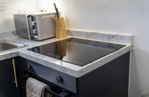 Glasgow Westend House | Greenside Getaway Newarthill