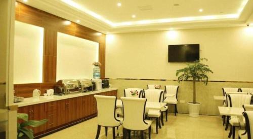 Baohe Hotel | GreenTree Inn Hefei East Wangjiang Road CTCE Express Hotel