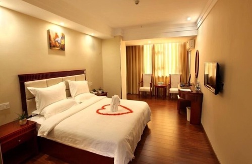 Jiyang Hotel | GreenTree Inn SanYa Jiyang Dist YaLongWan YingBin Ave Hotel