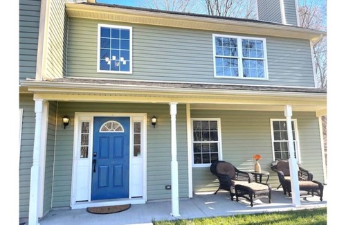 Monroe House | Greenwoods of Warwick