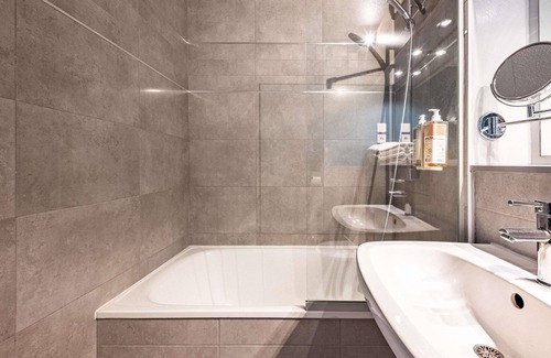 Massieux Hotel | greet Hotel Massieux Lyon Nord