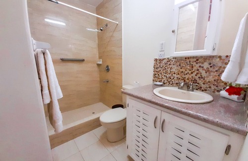 The Lime Apartment | Grenada Island Gem