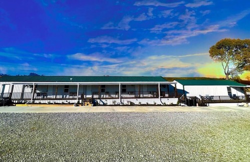 Coffeeville Cabin | Grenada Lake Resort Cabin # 5