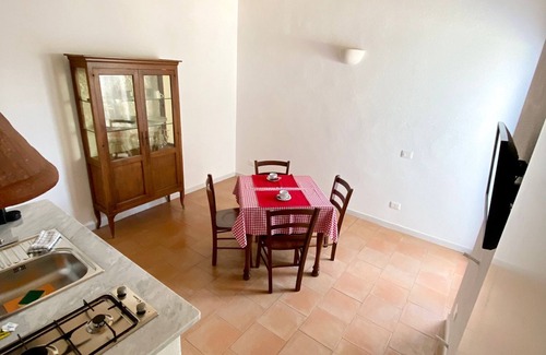 Panza Apartment | "Greta's cottage," with garden, swimming pool and spa hot tub