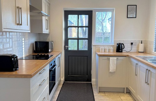 Cribbs Causeway House | Grey Haven - Central & 5 minutes from Southmead Hospital