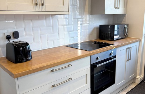 Cribbs Causeway House | Grey Haven - Central & 5 minutes from Southmead Hospital