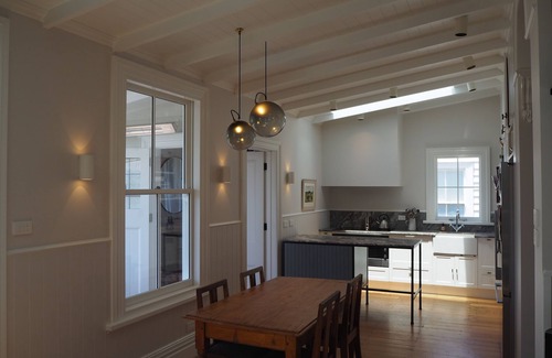 Grey Lynn Villa | Grey Lynn Villa with Sky Tower View