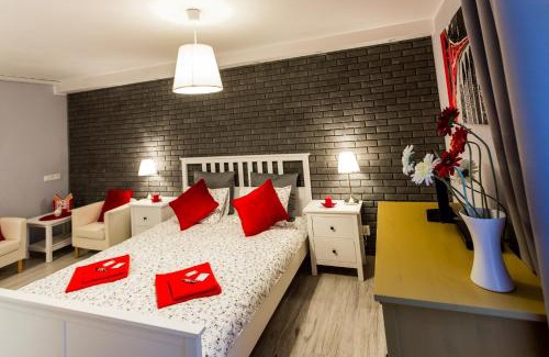 Fabryczna Apartment | Grey Studio II