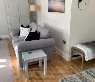 Dinas Powys Apartment | Greystones