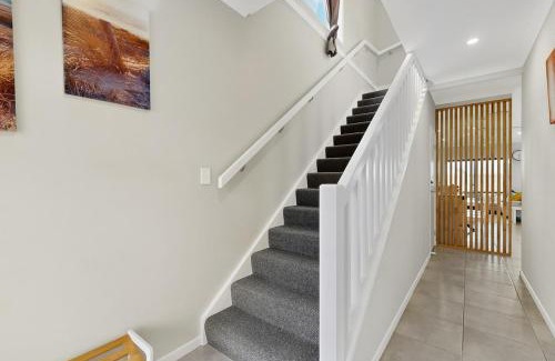Griffin House | Griffin Family Stay 4BR New Home