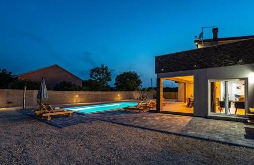Stankovci Villa | Grigia Comfortable holiday residence