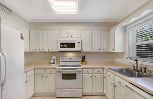 Jekyll Island House | Gritz Carlton (B) - cozy two bedroom duplex within walking distance to beach