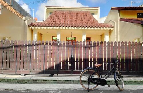 Central Yogyakarta House | Griya Hanna