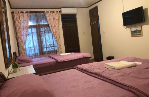Depok House | Griya Lathifah Homestay