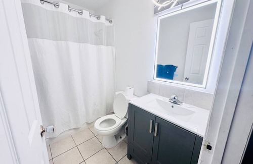 Fox Creek Hotel | Grizzly Motor Hotel