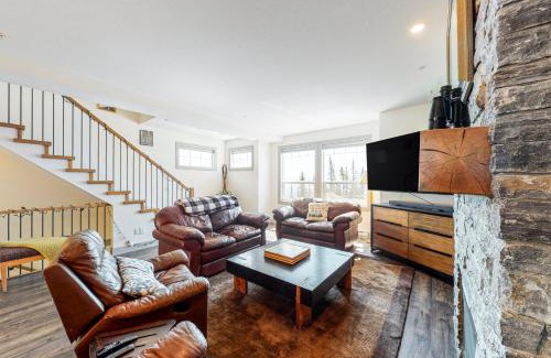 Snow Pine Estates House | Grizzly Ridge