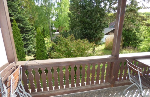 Sellin Apartment | Große Ferienwohnung Wa2 -100qm - im Erdgeschoss der Villa Walhall in einem parkähnlichen Garten