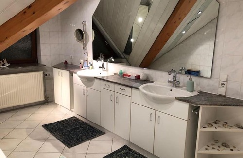 Weinheim Apartment | Große, helle Wohnung für bis zu 6 Personen