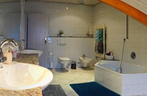 Weinheim Apartment | Große, helle Wohnung für bis zu 6 Personen