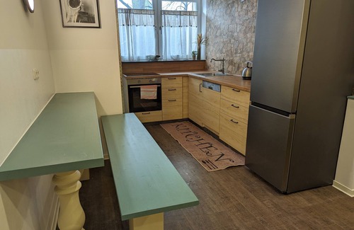 Marienfelde Apartment | Große Wohnung mit 5 Schlafräumen