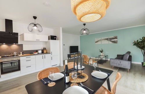 Brackwede Apartment | Großzügig & Individuell - Balkon Wifi TV