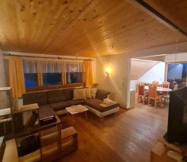 Dornbirn Apartment | Großzügige Ferienwohnung am Skigebiet Bödele mit Rheintalblick