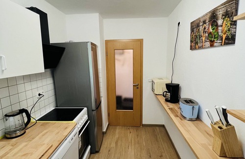 Glauchau Apartment | Großzügige Unterkunft + Wifi + Parkplatz