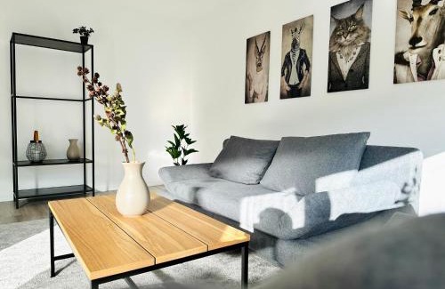 Wolfsburg Apartment | Großzügige Wohnung - 6 Personen-3 Schlafzimmer- Parkplatz- Waschmaschine-2 Balkone