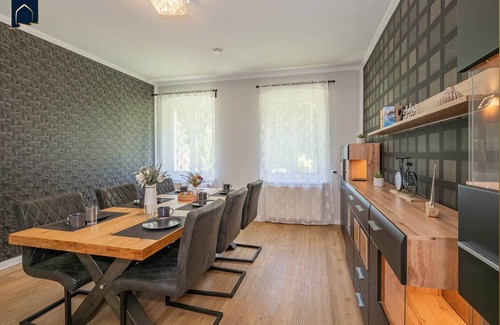 Garz House | Großzügiges Ferienhaus mit Garten, Terrasse