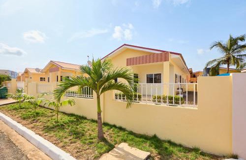 Prampram House | Groove Lodge