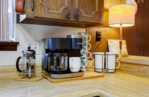 Universal City House | Groovy - A Birdy Vacation Rental