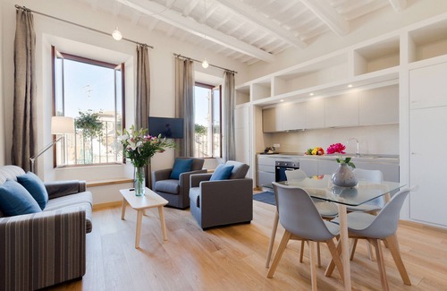 Rione VII Regola Apartment | Grotta Pinta 11 | Bright and spacious in the center of Rome
