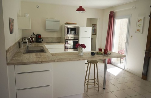 Saint-Gildas-de-Rhuys House | Ground floor, quiet garden, next to sea, Rhuys peninsula. Near Gulf of Morbihan