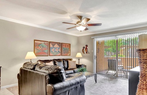 South Scottsdale Condo | Ground Floor 2 Bdrm Condo in Prime Scottsdale Location!