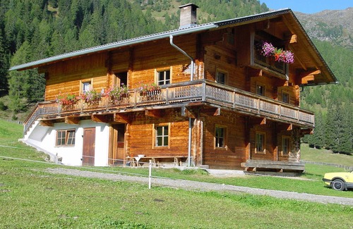 Innervillgraten Cabin | Ground Floor Apartment at House Gutwenger