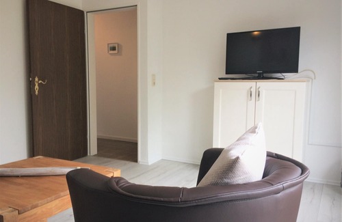 Westeraccumersiel House | Ground floor apartment with terrace and large bath