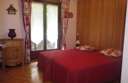 Seytroux Apartment | Ground floor apartment in chalet