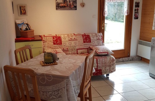 Tendon Ski Chalet | Ground floor apartment in Vosges chalet overlooking the valley.