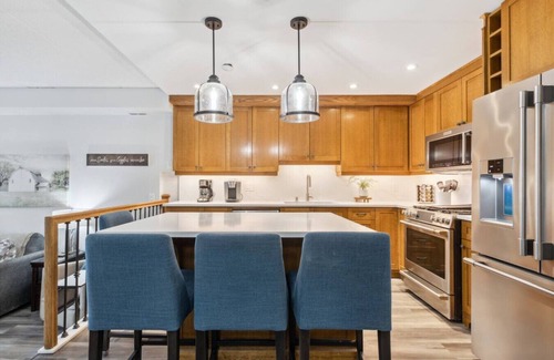 The Blue Mountains Condo | Ground-Floor Ski In/Out on Happy Valley Ski Run - Unit 122