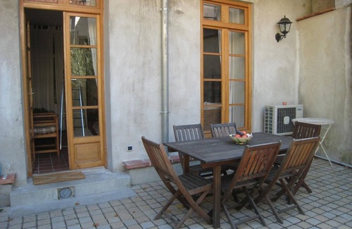 Ceret Apartment | Ground floor garden apartment (+ optional studio), quiet central location