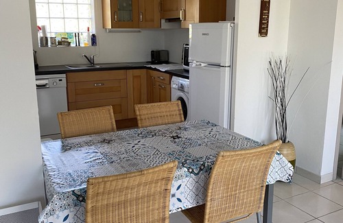 Morgat Apartment | Ground floor in a small residence 200 m from the beautiful Morgat beach