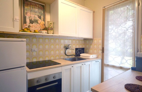 Lido delle Nazioni House | Ground floor villa surrounded by greenery with corner garden and parking space